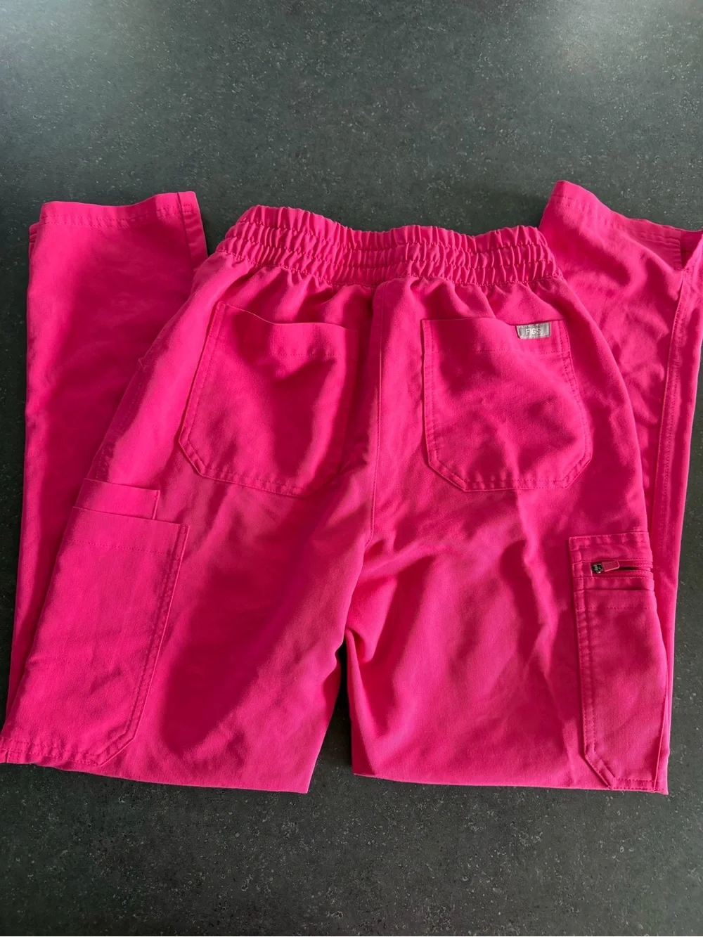 FIGS Technical Collection Women’s XS Petite Hot Pink Cargo Scrub Pants